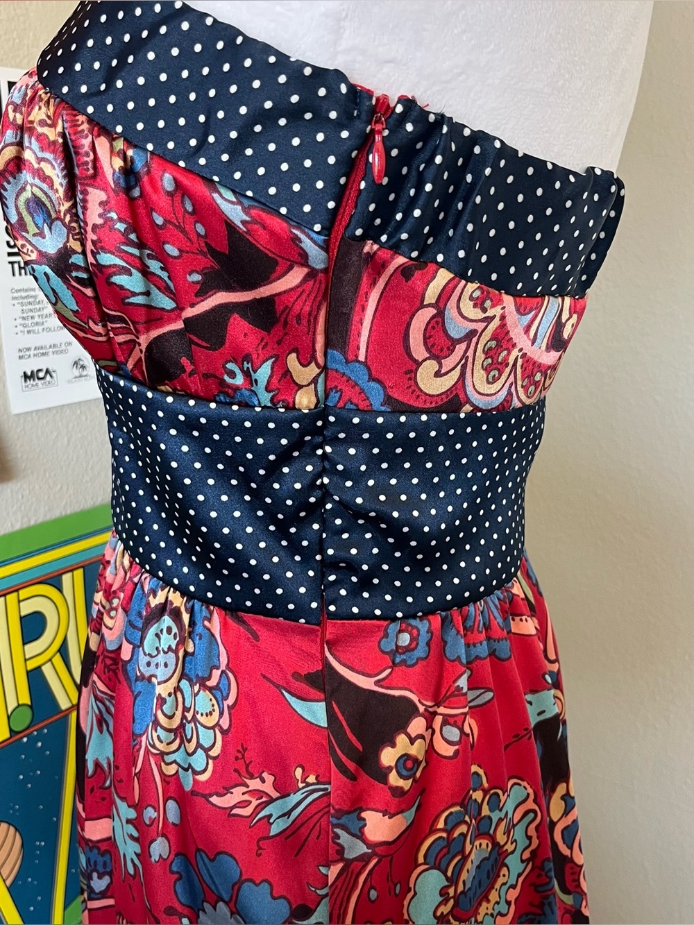 Red strapless maxi dress with polka dot waistband and floral print - Picture 5 of 7
